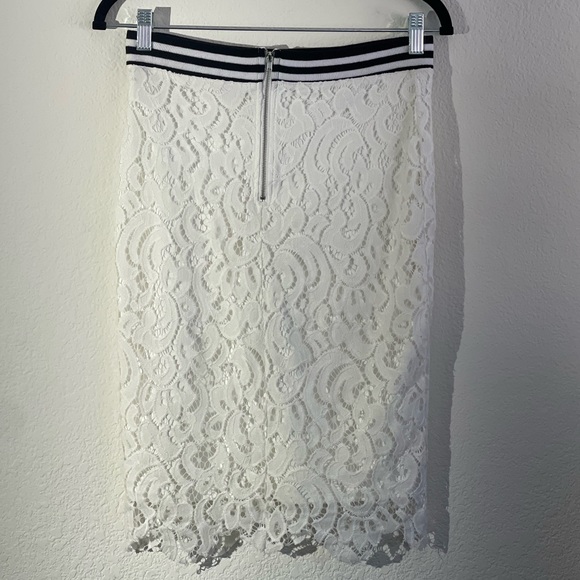Guess White Lace Skirt 
Style #W5RD56W6W00 - Picture 2 of 6